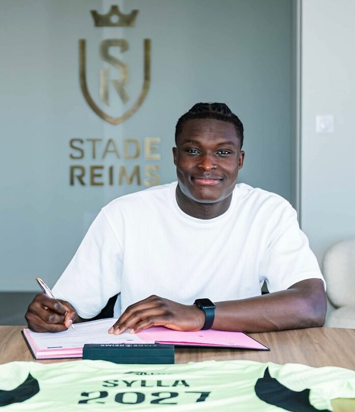 Soumaïla Sylla prolonge son contrat avec le Stade de Reims