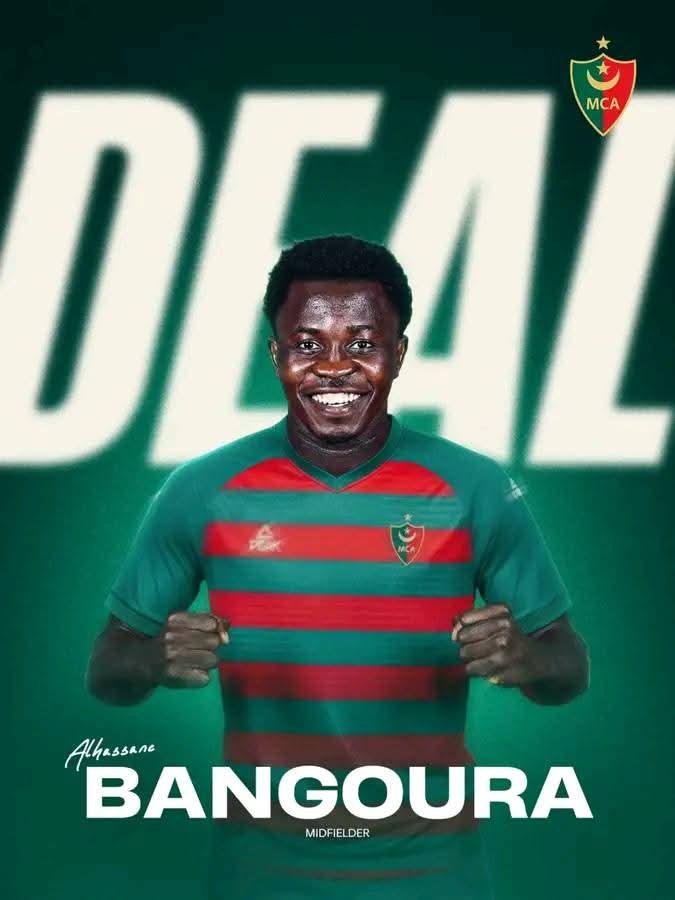 Alhassane Bangoura signe au Mouloudia Club d'Alger