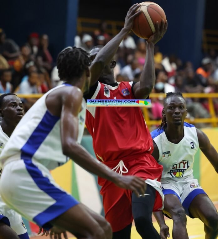 Le Centre Fédéral corrige City BC