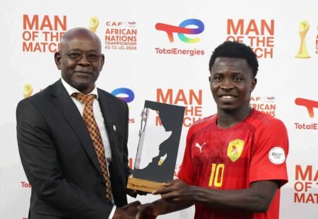 Homme du match, Alhassane Bangoura ne veut pas s’affoler : ‘’On doit rester sur terre, l’objectif n’est pas encore atteint’’ Homme du match, Alhassane Bangoura ne veut pas s’affoler : ‘’On doit rester sur terre, l’objectif n’est pas encore atteint’’
