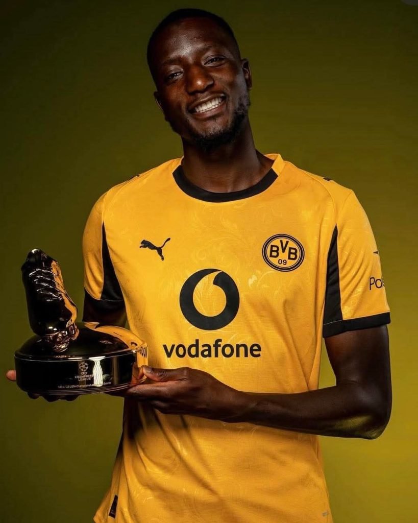 Ligue des champions : Serhou Guirassy reçoit le Soulier d’Or de la saison 2024-2025 Ligue des champions : Serhou Guirassy reçoit le Soulier d’Or de la saison 2024-2025