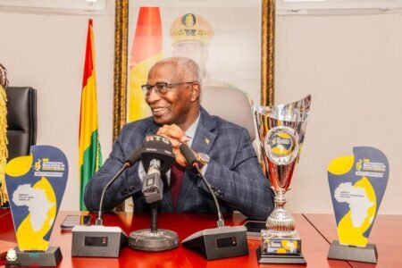 UFOA-A U15 : le PM reçoit les équipes scolaires de U15